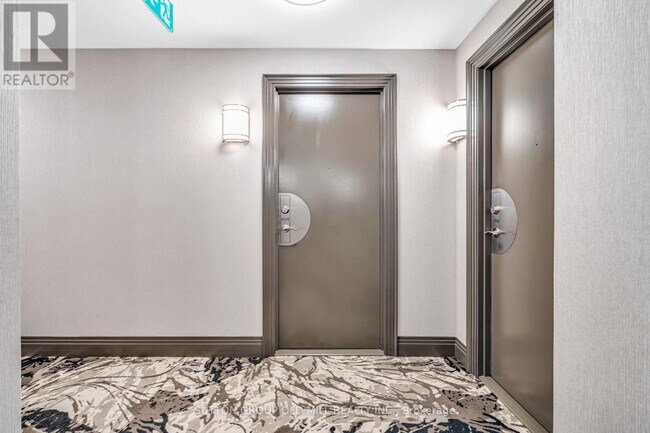 188 Doris Ave in Toronto, ON - Building Photo - Building Photo