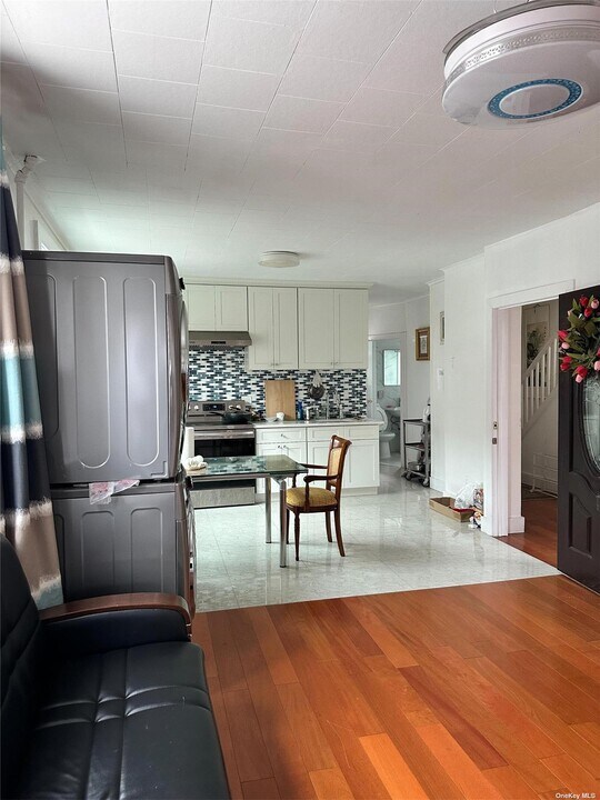 77-02 164th St-Unit -2 in Queens, NY - Building Photo