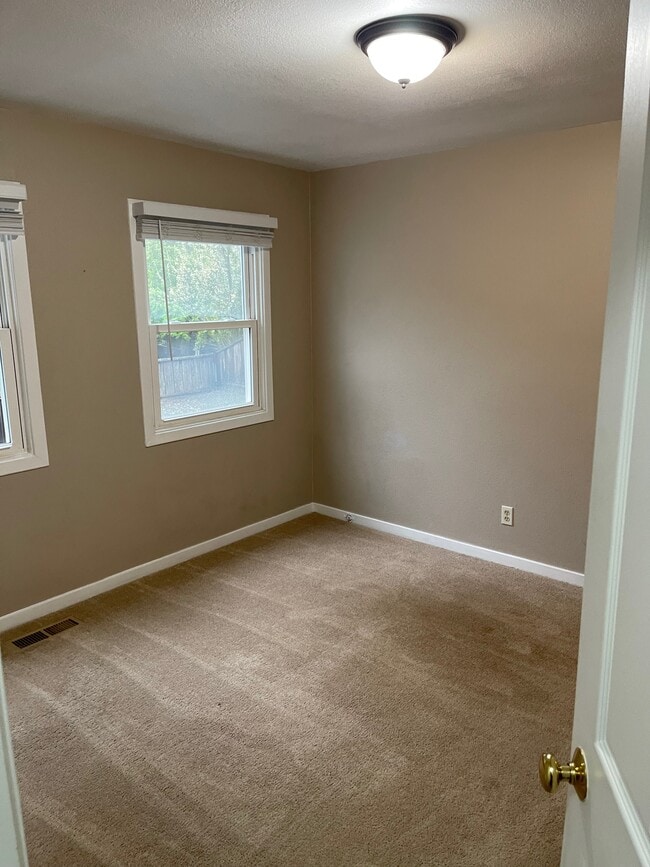21744 Almaden Rd, Unit 4