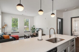 6160 N Rural St in Indianapolis, IN - Building Photo - Building Photo