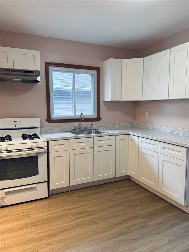 property at 543 Brooks Ave