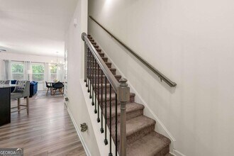 3295 Estes Dr in Atlanta, GA - Building Photo - Building Photo