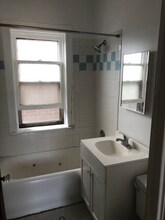 1942 N Whipple St, Unit 3F in Chicago, IL - Building Photo - Building Photo