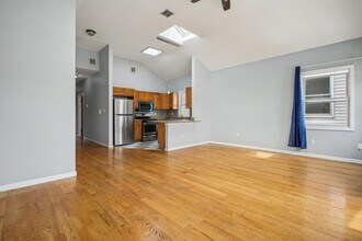 351 Sip Ave in Jersey City, NJ - Building Photo - Building Photo
