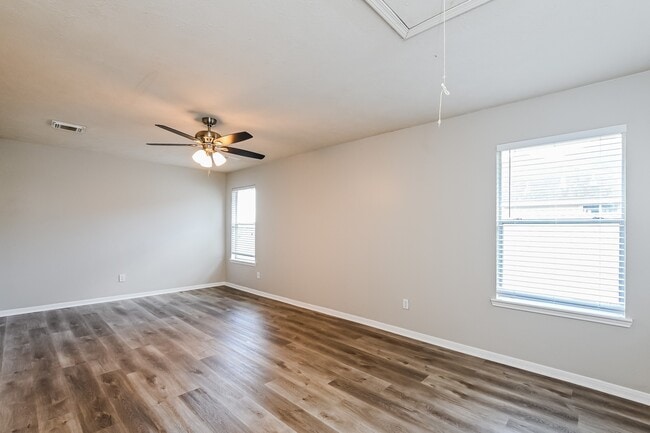 property at 2634 Vermillion Dr