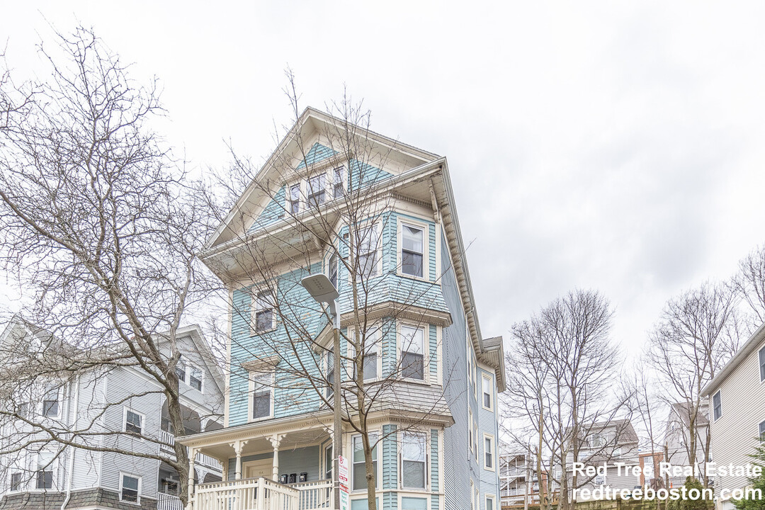 94 Hillside St, Unit 3 in Boston, MA - Foto de edificio