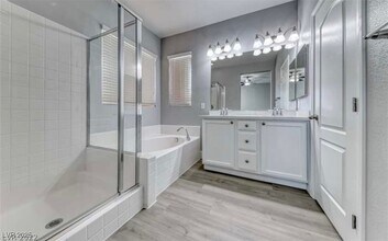 9020 Boston Springs Ave in Las Vegas, NV - Building Photo - Building Photo
