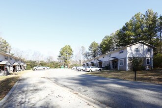 Trinity Creek Townhomes in Macon, GA - Foto de edificio - Building Photo