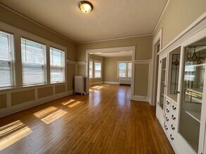 1704 E Locust Apartments in Milwaukee, WI - Building Photo - Building Photo