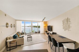 9821 E Bay Harbor Dr in Bay Harbor Islands, FL - Building Photo - Building Photo