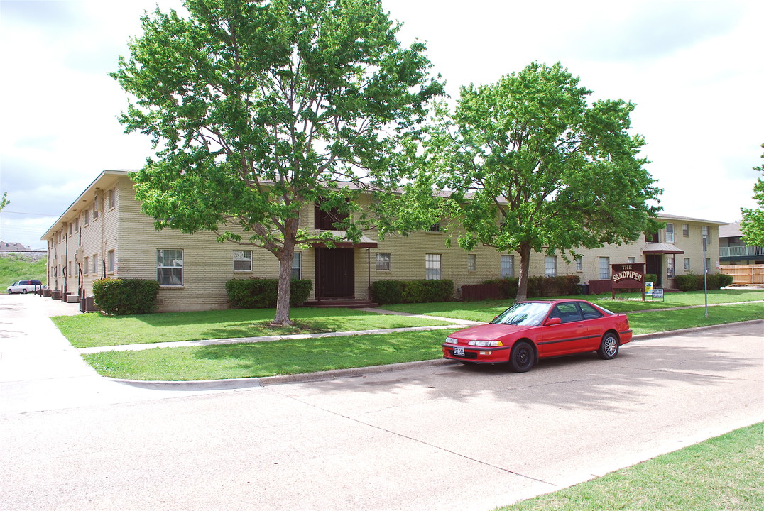 Sandpiper Apartments in Richardson, TX - Building Photo