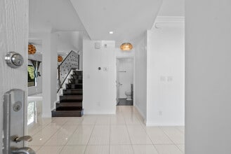 1734 N Verdugo Rd, Unit 7 in Glendale, CA - Foto de edificio - Building Photo