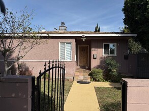 18233 Welby Way in Reseda, CA - Building Photo - Building Photo