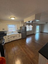 5720 Olivia Dr in Alexandria, IN - Building Photo - Building Photo