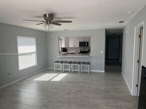 215 SE 24th Ave in Cape Coral, FL - Building Photo - Building Photo
