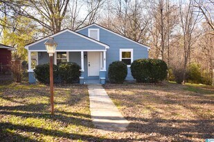 144 2nd St NW in Graysville, AL - Building Photo