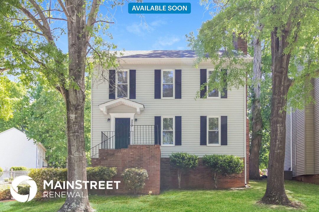 529 Regal Dr in Winston-Salem, NC - Building Photo