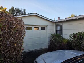 4640 Crane St in Eureka, CA - Building Photo - Building Photo