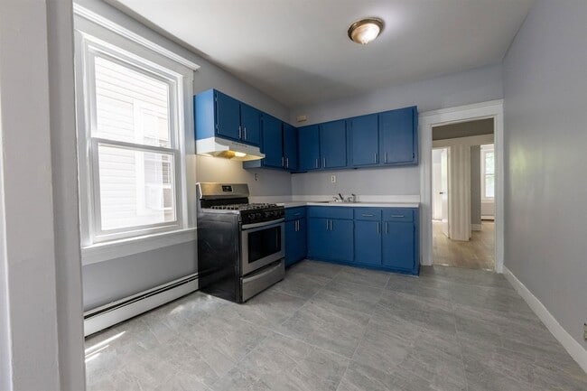 229 Bidwell Ave in Jersey City, NJ - Building Photo - Building Photo