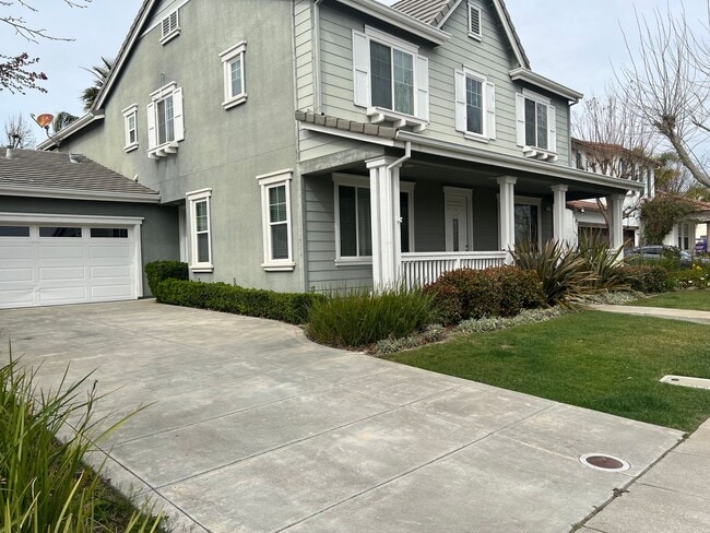 property at 627 Tradition St