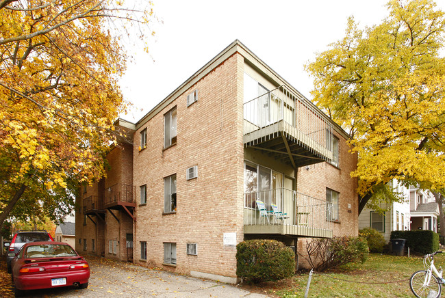 415 Lawrence St in Ann Arbor, MI - Foto de edificio - Building Photo