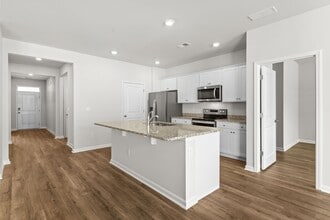 1005 Sennema Cir in Myrtle Beach, SC - Building Photo - Building Photo