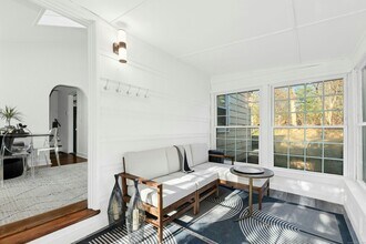 2 Cross Hwy in Westport, CT - Building Photo - Building Photo