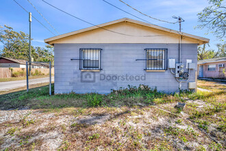 9416 N Mulberry St in Tampa, FL - Building Photo - Building Photo