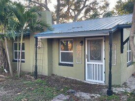 4020 S School Ave in Sarasota, FL - Building Photo
