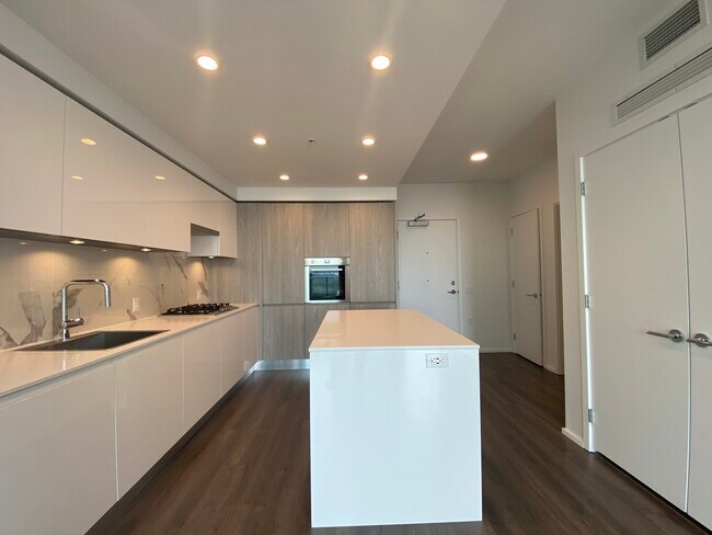 3888 Evergreen Pl in Burnaby, BC - Building Photo - Building Photo