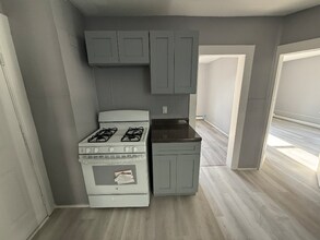 247 Washington St in New Britain, CT - Building Photo - Building Photo