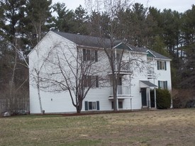 Crystal Lake Apartments in Manchester, NH - Building Photo