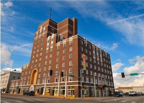 Besse Apartments in Pittsburg, KS - Building Photo - Building Photo