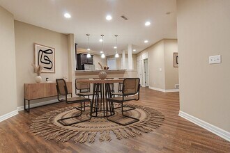 Pembrook Place in Rockford, IL - Foto de edificio - Building Photo