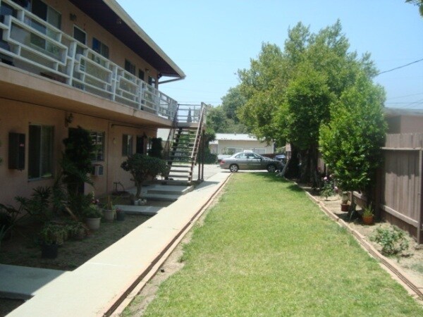 6447 N Figueroa St in Los Angeles, CA - Foto de edificio