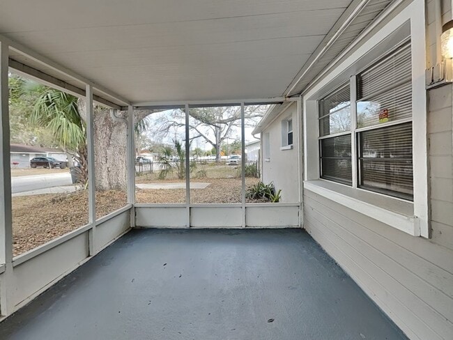 3821 Beechwood Blvd in Tampa, FL - Building Photo - Building Photo