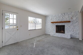 240 Slade Dr in Longwood, FL - Building Photo - Building Photo