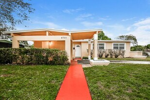 4701 NW 11th Pl in Lauderhill, FL - Building Photo