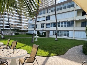 1936 S Ocean Dr in Hallandale Beach, FL - Building Photo - Building Photo