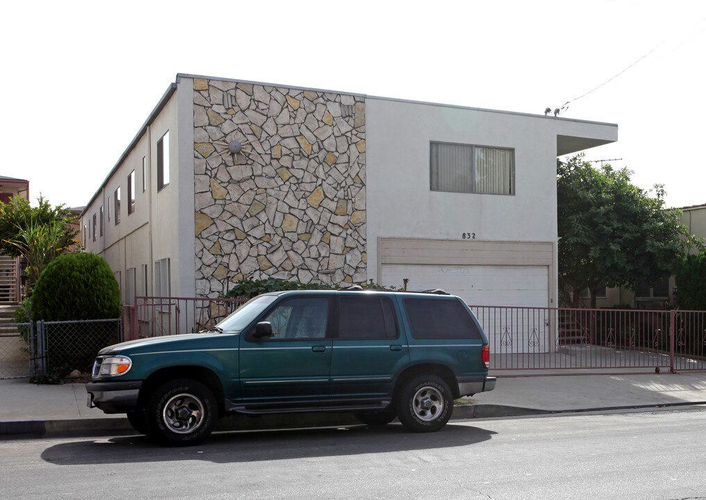 832 Beaudry Ave in Los Angeles, CA - Foto de edificio