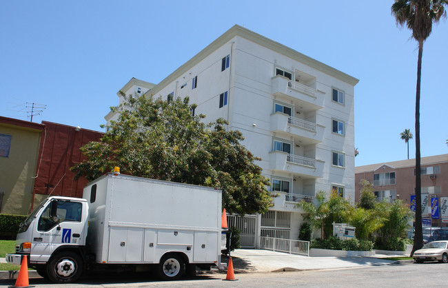 Residential Condominium in Los Angeles, CA - Building Photo - Building Photo