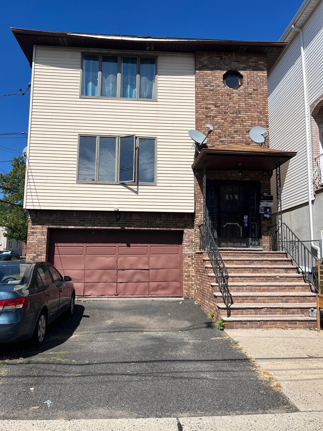 property at 172 Congress St