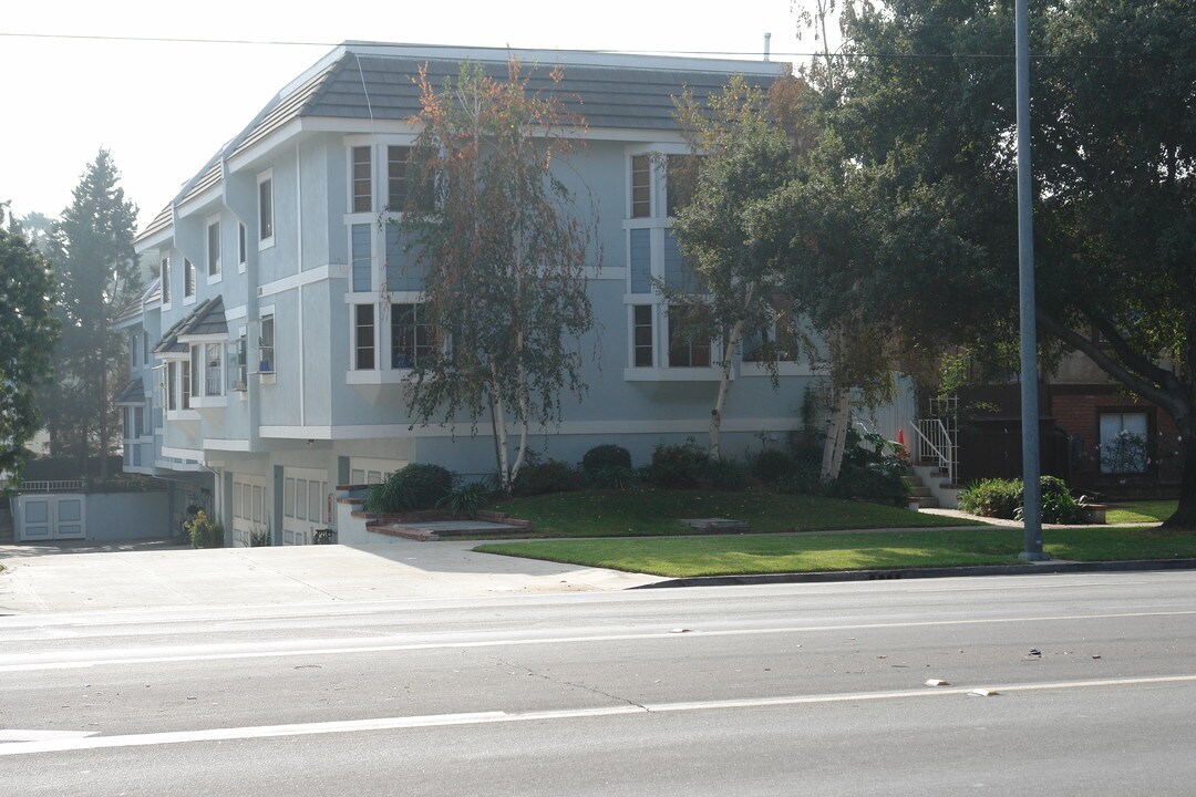 1370 Orange Grove Blvd in Pasadena, CA - Foto de edificio