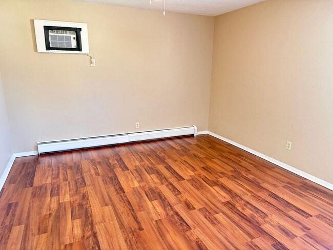 1215 Wall St in Normal, IL - Building Photo - Building Photo