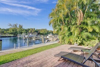 2724 Treasure Cove Cir in Fort Lauderdale, FL - Building Photo - Building Photo