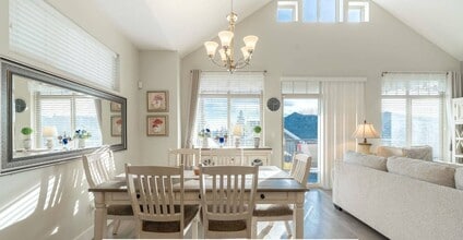 3467 Gislason Av in Coquitlam, BC - Building Photo - Building Photo