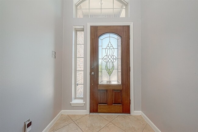 property at 6015 Hewes Point Ln