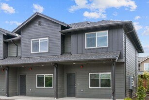 513 WA-410 in Buckley, WA - Building Photo