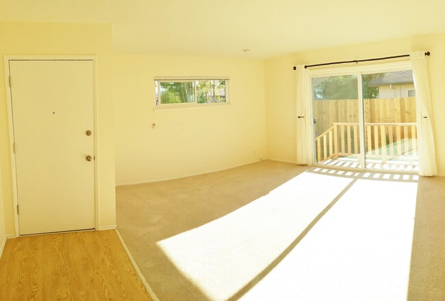953-955 Fifteenth Ave in Redwood City, CA - Building Photo - Building Photo