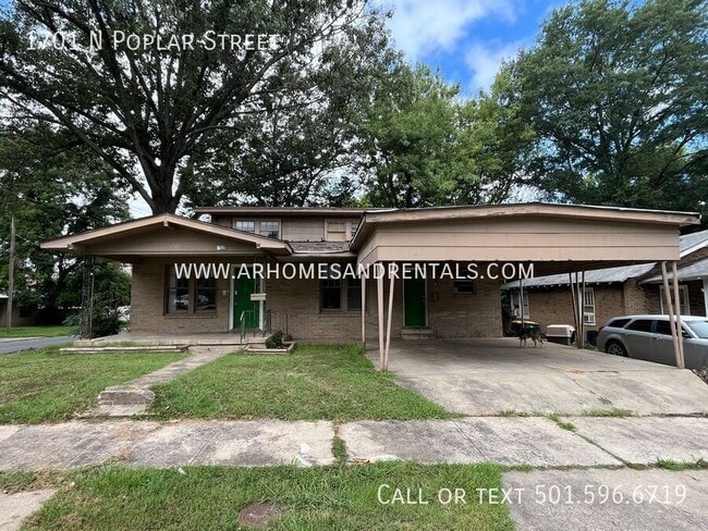 property at 1701 N Poplar St
